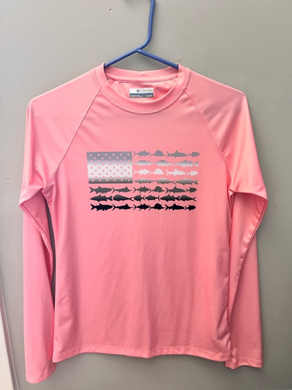 Columbia Pink Long-Sleeve Performance Fishing Shirt with Fish Flag Graphic